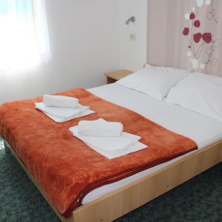 Pansion Nikica Kozina Bed & Breakfast Medugorje Bagian luar foto