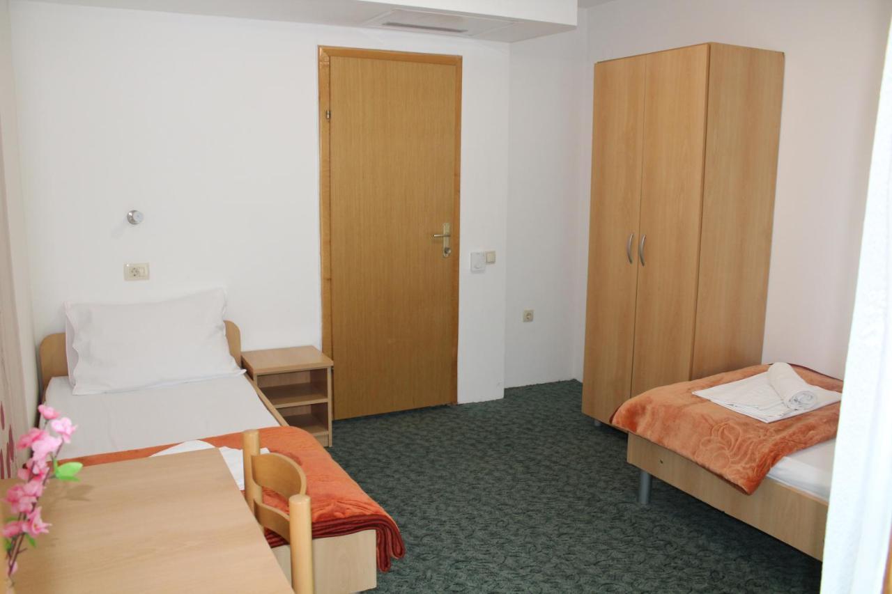 Pansion Nikica Kozina Bed & Breakfast Medugorje Bagian luar foto